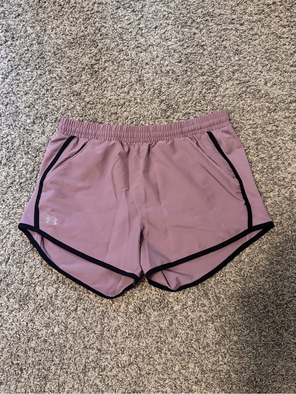 Under Armour Lilac Purple Mauve Running Pocket Athletic Shorts Black Trim